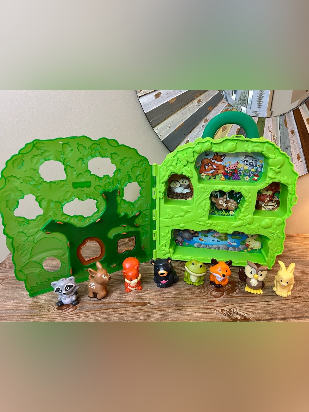 Fisher-Price Little People Forest Friends Carry Case Playset 8 Figures Complete - Picture 4 of 13